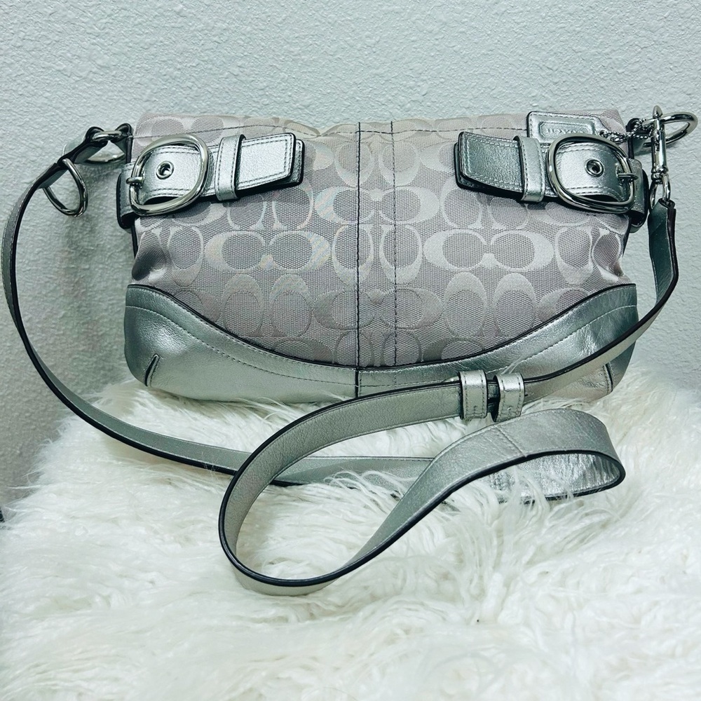 Coach 2011 Soho Silver Gray Crossbody Bag Great Condition No-D1159-F17169